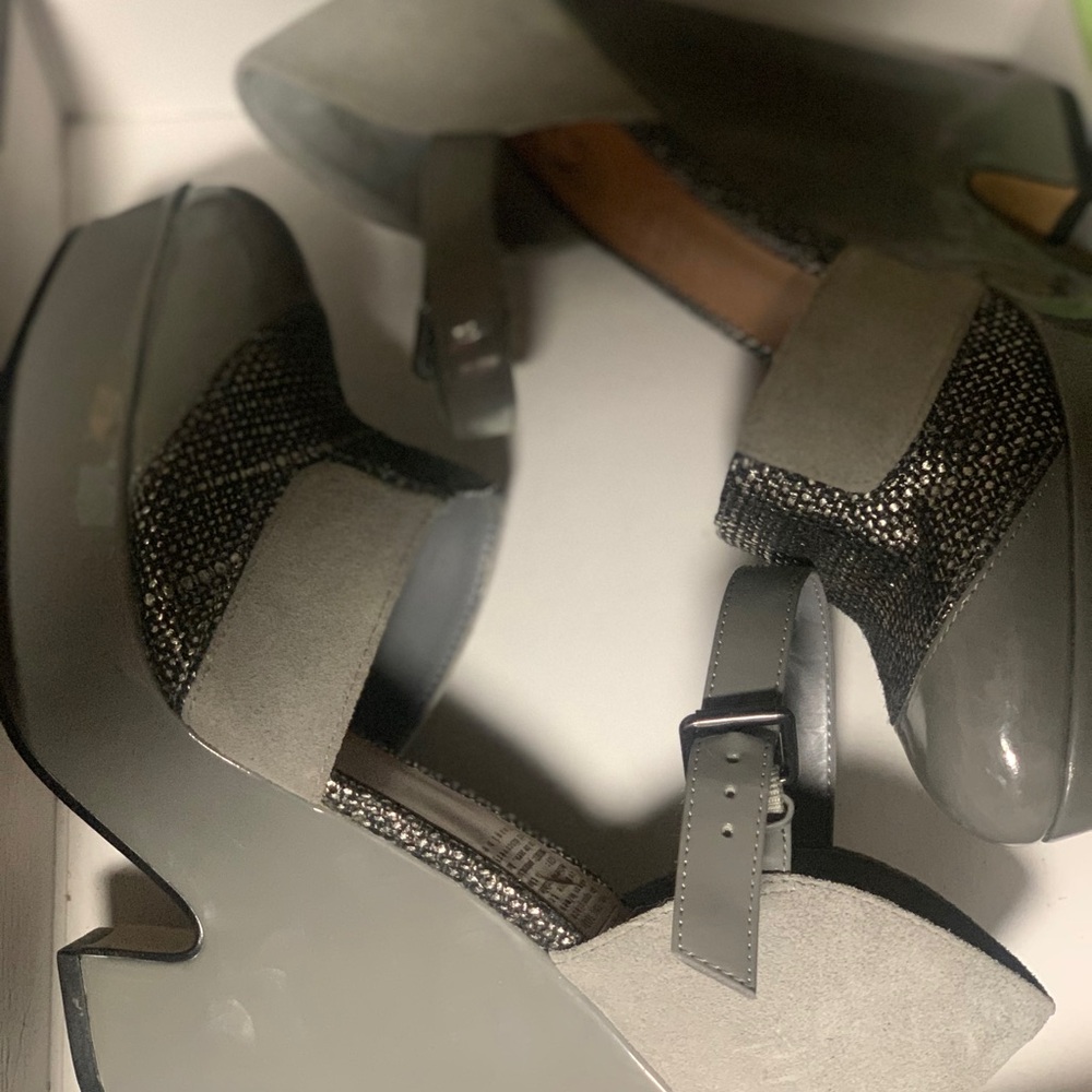Elegant Gray Platform Shoes